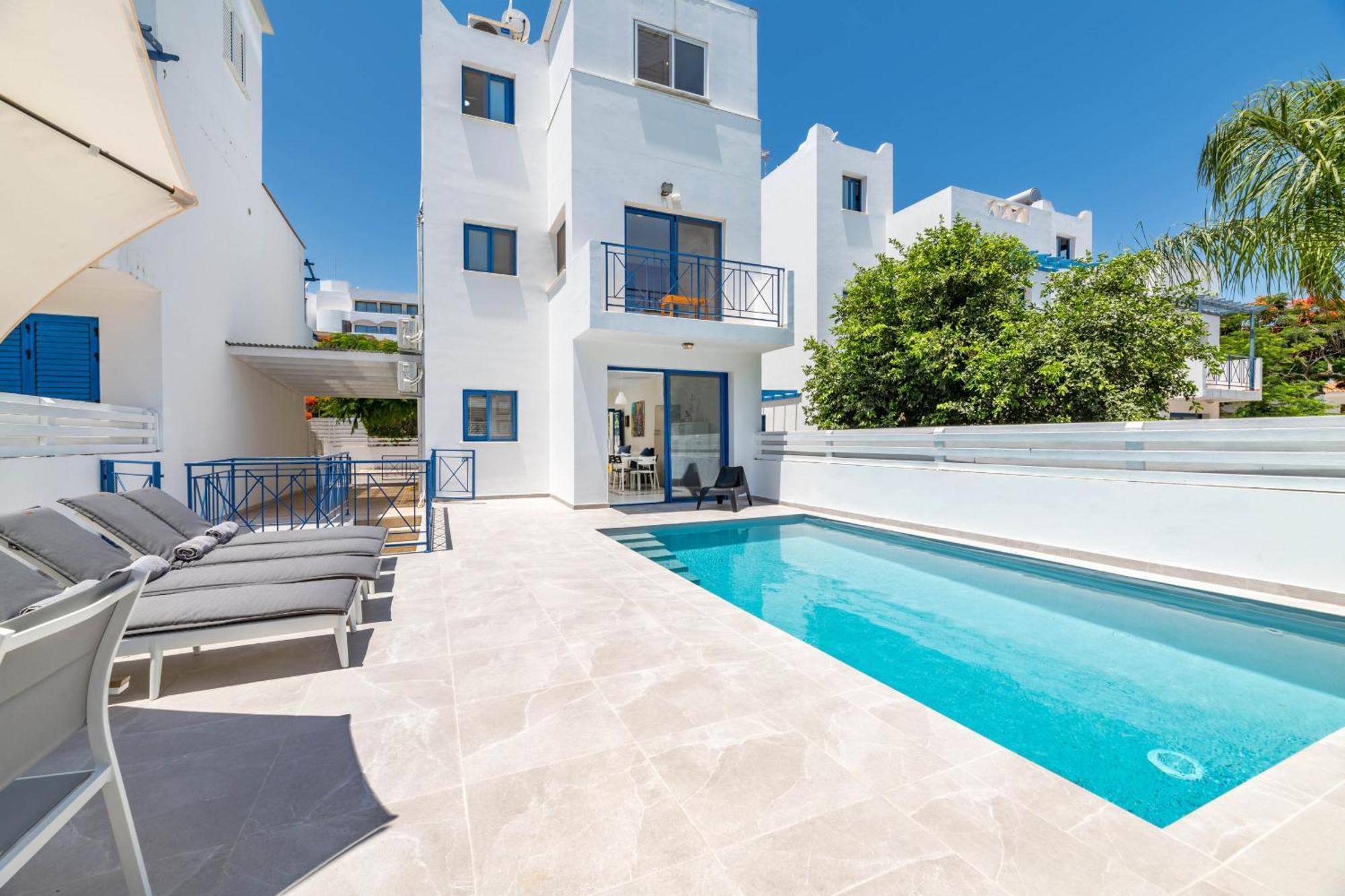 Sirena Bay 20 *